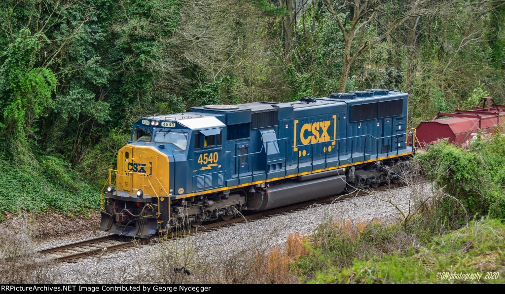 CSX 4540 looking nice after an overhaul at the Huntington Locomotive shop